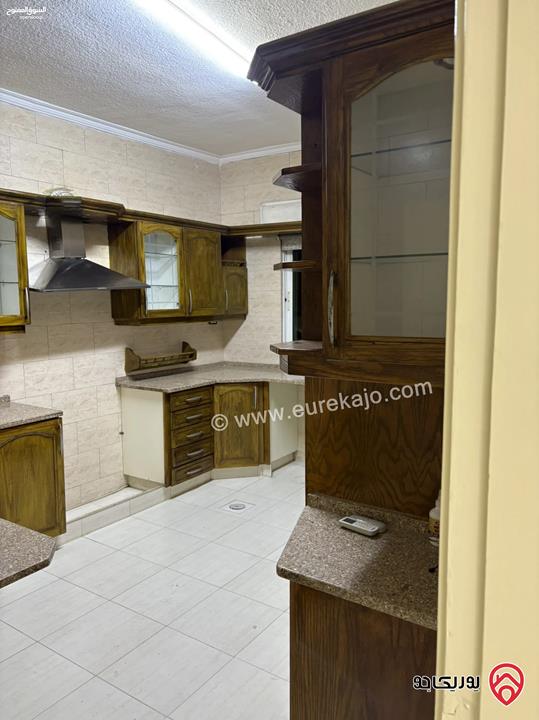 شقة طابق اول مساحة 170 متر للبيع في عمان - خلدا 