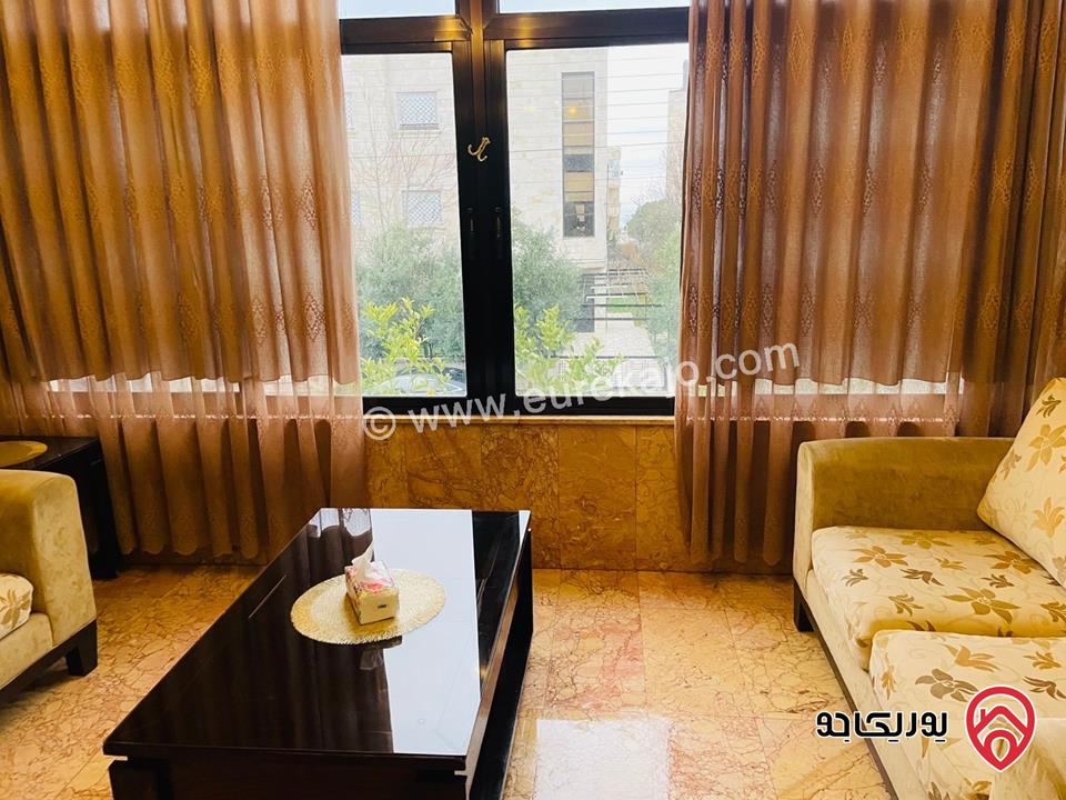 شقة مفروشة طابق اول من فيلا مساحة 150م للايجار مفروشة في عمان - الجبيهة 