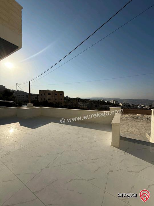 شقة أرضية ديلكوس مساحة 150م داخلي و 90م خارجي للبيع في عمان - الجبيهة الامام الغزالي