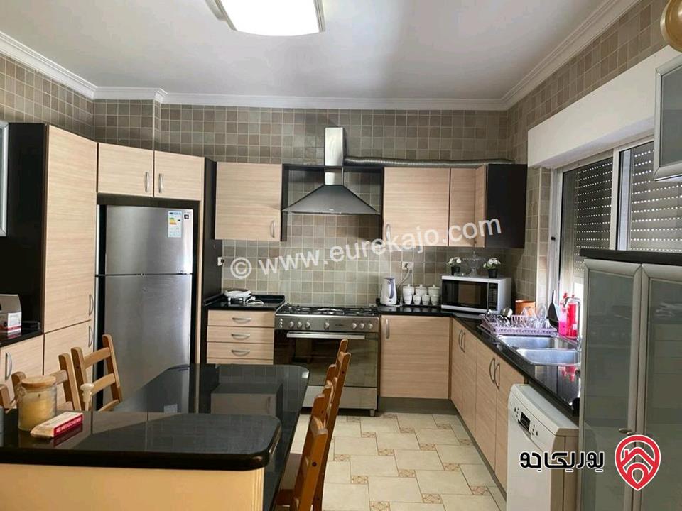 شقة طابق أول مساحة 170م للبيع في عمان - الرابية