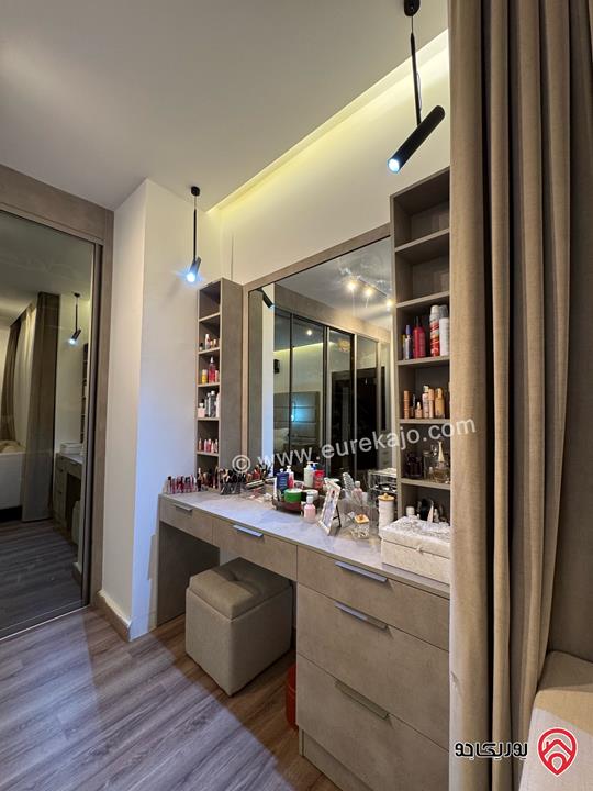 شقة مفروشة مساحة 275م للبيع في عمان - دابوق تبعد 600م عن مكتب الامير غاي بن محمد 