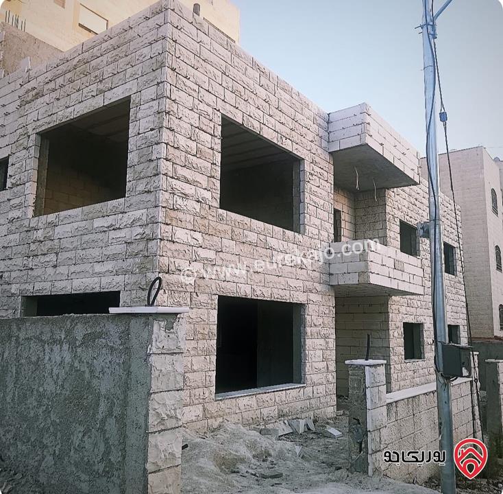 بيت مستقل طابقين عظم على أرض مساحة 351م للبيع في عمان - طبربور