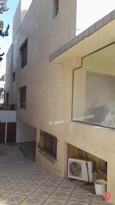 فيلا مساحة 650م على أرض 400م للإيجار في عمان - عبدون 