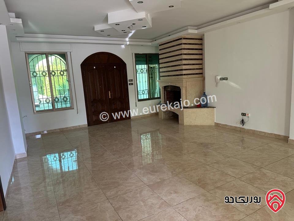 فيلا مساحة 980م على أرض 1400م للايجار في عمان - دابوق