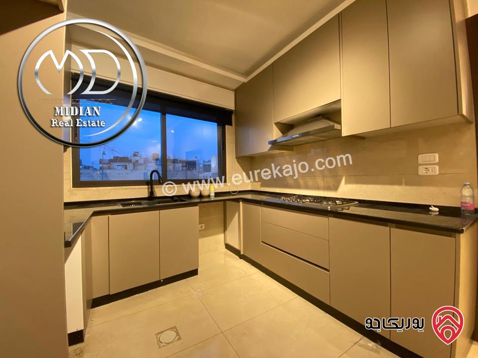 شقة فارغة للايجار طابق ثاني في عمان - خلدا مساحة 140م تشطيبات و ديكورات عصرية فاخرة تصلح للعرسان بسعر مميز