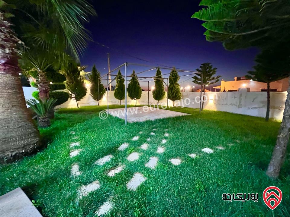 ڤيلا مساحة 375م على أرض 1200م للبيع في عمّان - منجا 
