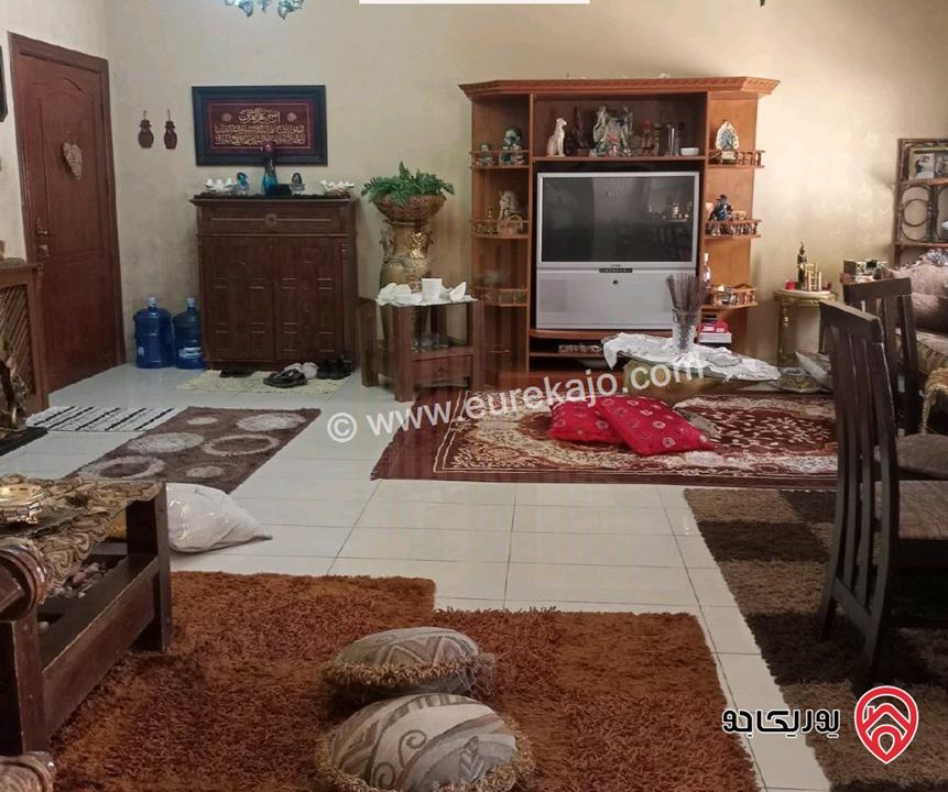 شقة طابق ارضي مساحة 126م داخلي و 150م خارجي للبيع في عمان - خلدا