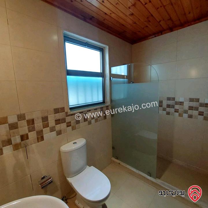 شقة طابق اخير مع روف مساحة 183م للبيع في عمان - خلدا