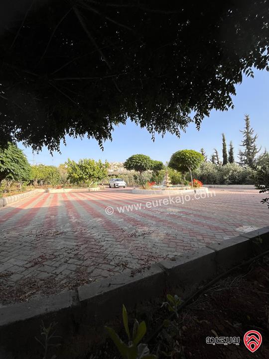 فيلا مساحة 500م على أرض 3 دونم و 750م للبيع في جرش 