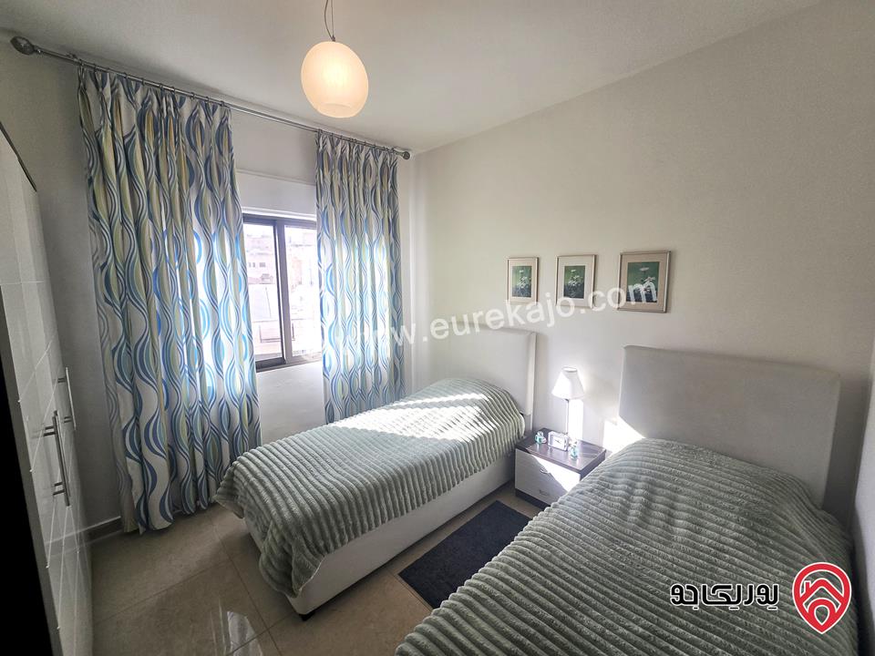 شقة طابق ثالث مساحة 120م للايجار مفروشة في عمان - الرابية