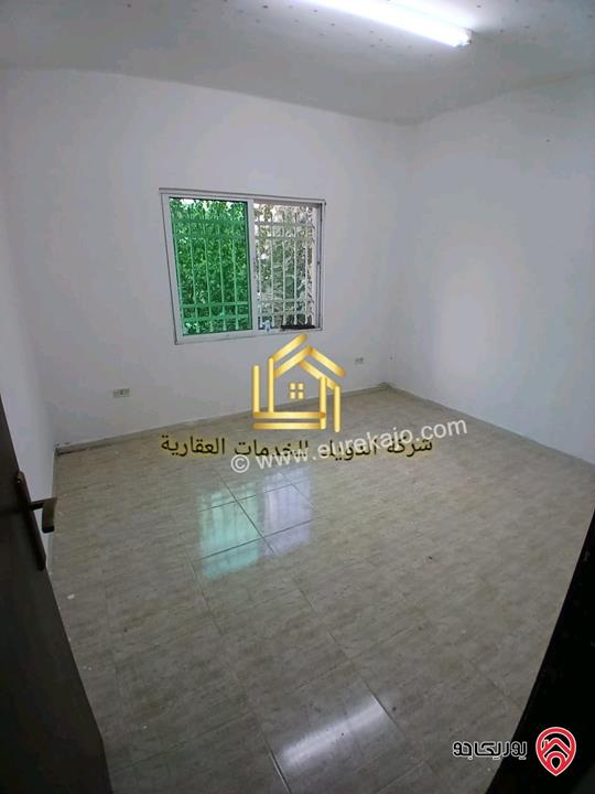 شقة فارغة طابق ارضي مساحة 130م للايجار في عمان - ام السماق 