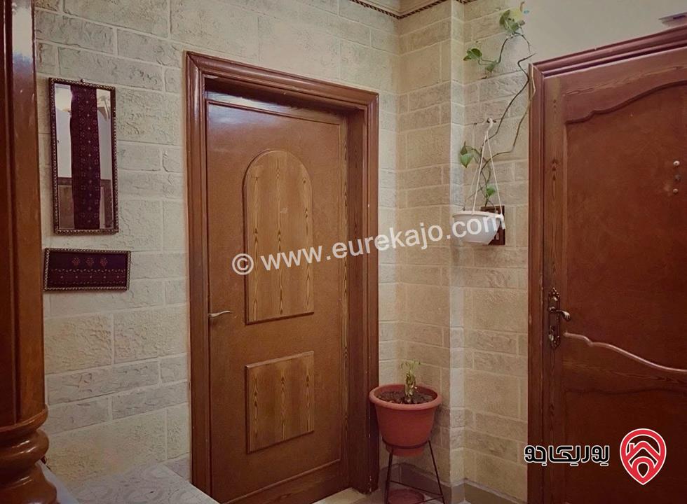 شقة للبيع في اربد - الملعب البلدي طابق اول فني مساحة 185م