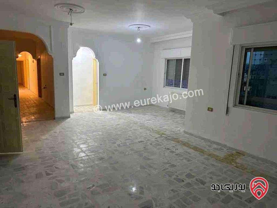 شقة مساحة 180م طابق ثاني للبيع في عمان - تلاع العلي خلف سوق السلطان