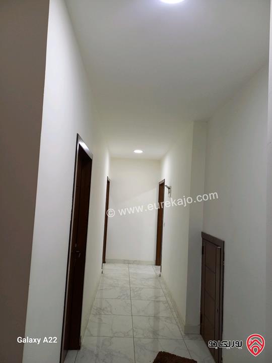 منزل مساحة 225م على أرض 409م للبيع في الزرقاء - مدينة الشرق المرحلة الثانية 