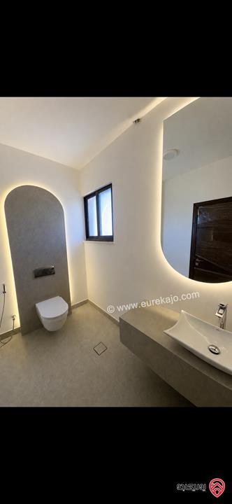 Semi furnished Duplex Rooftop 280 Sqm with spacious Terrace for Rent in Amman - Abdoun