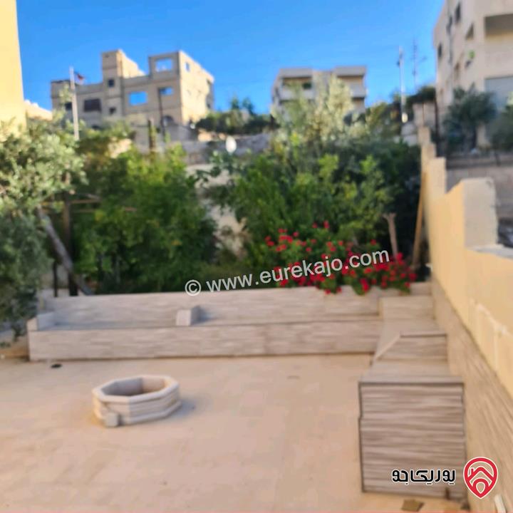 منزل مستقل مساحة 500م على أرض 590م للبيع في الرصيفة حي الرشيد