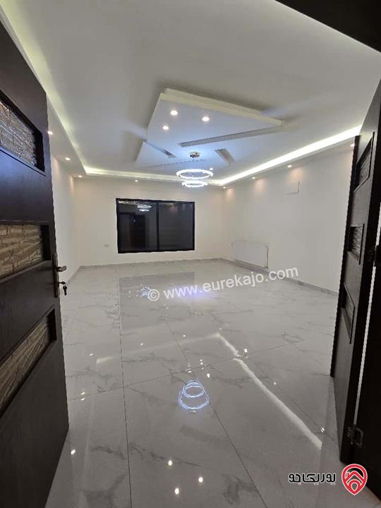 شقة طابق ثالث دوبلكس مساحة 280م للايجار في عمان - طريق المطار 