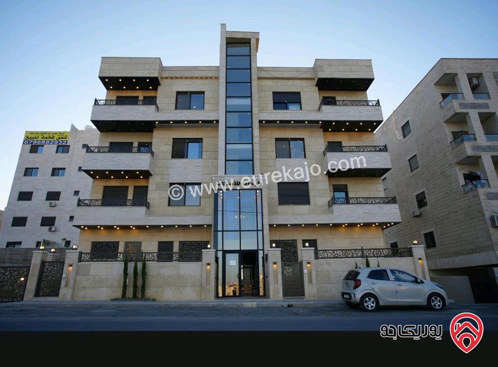 شقة سوبر ديلوكس طابق ثالث دوبلكس مساحة 250م للبيع في عمان - الجبيهة 