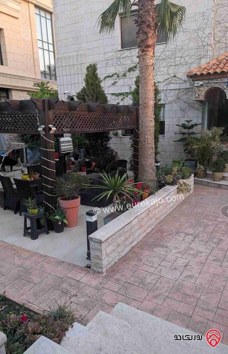 فيلا مساحة 1 دونم على ارض 880م للبيع في عمان - أجمل أحياء عبدون