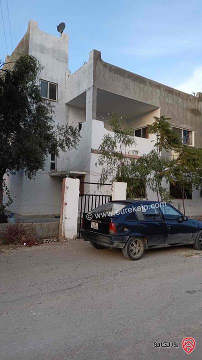 منزل مكون من 3 طوابق على أرض 521م للبيع في اربد - الرمثا 