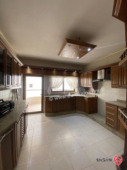 شقة أرضية فاخرة مساحة 190م للبيع في عمان – خلدا