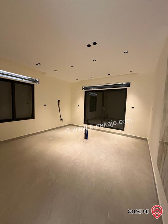 شقة مساحة 90م طابق أول للبيع في عمان - الذراع الغربي من المالك مباشرة مع مطبخ راكب