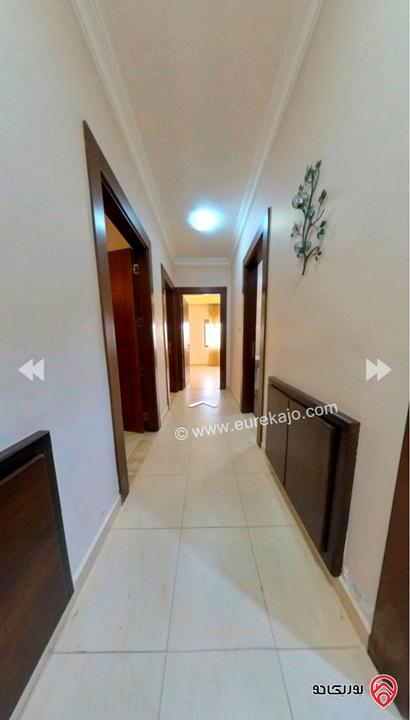 شقة طابق أول مساحة 194م للبيع في عمان - ام أذينة قرب شارع مكة 