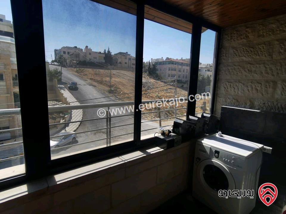 شقة طابقية اخير مع روف مساحة 430م للبيع في عمان - دير غبار