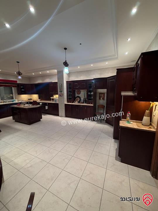 شقة طابقية فاخرة مفروشة او فارغة طابق ثاني مساحة 460م للإيجار في عمان - الجاردنز