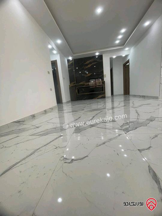 شقة مساحة 185م طابق أول للبيع في عمان - طبربور بالقرب من جامعة العلوم الإسلامية