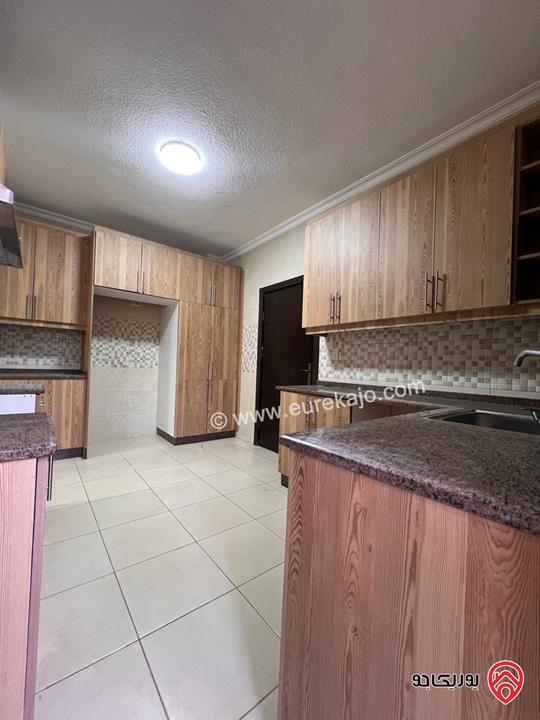 شقة طابق اول مساحة 150م للايجار في عمان - ام السماق شارع مكة 