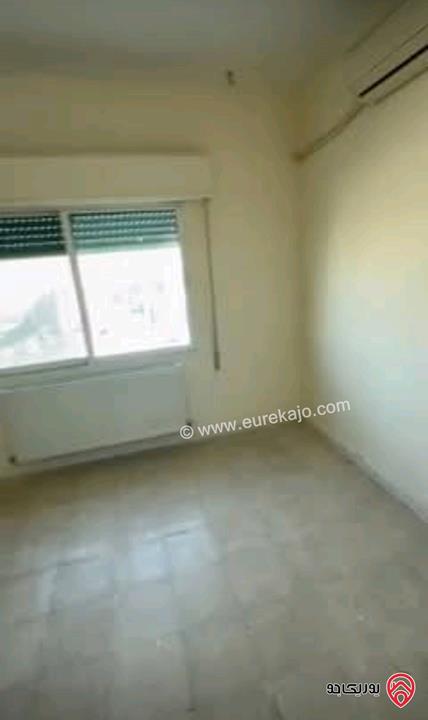 شقة سوبر ديلوكس مساحة 180م طابق ثاني للبيع في عمان - الرابية 