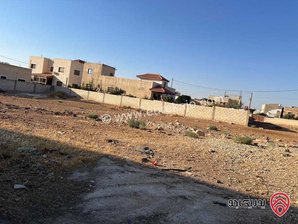 قطعة أرض مساحة 1214م للبيع من أراضي جنوب عمان - أحد