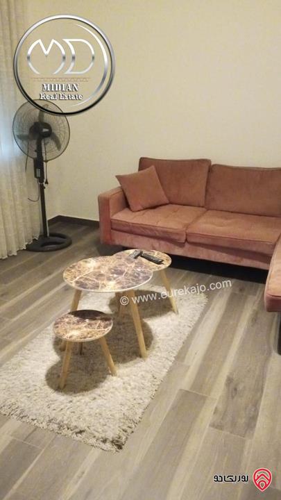 شقة مفروشة للايجار في عمان - الشميساني مساحة 140م طابق اول تشطيبات وفرش سوبر ديلوكس بسعر مميز جداً