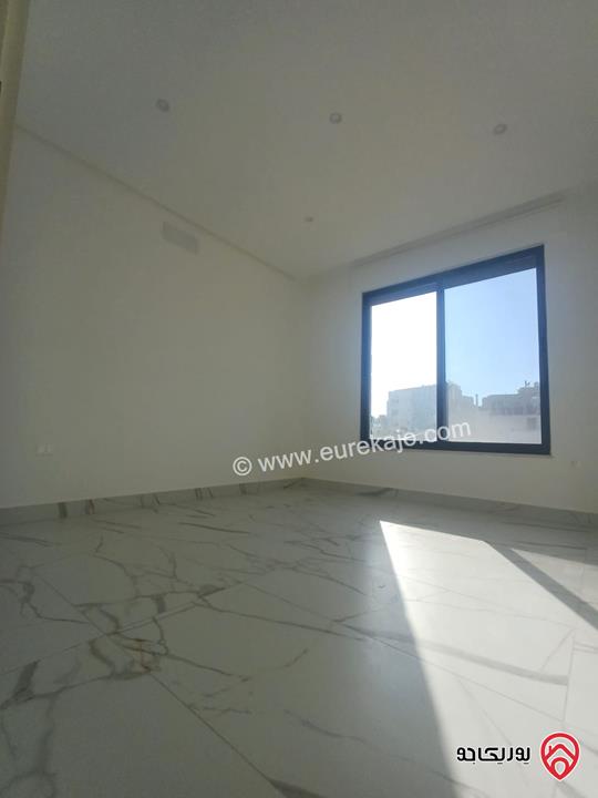 شقة مساحة 255م طابق ثاني للايجار في عمان - أم السماق