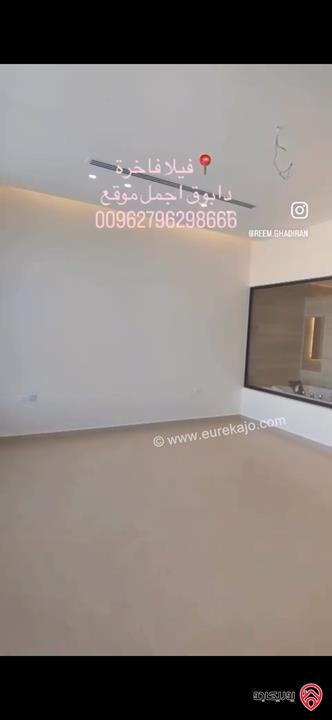 فيلا فاخرة مساحة 780م على أرض 500م للبيع في عمان - دابوق