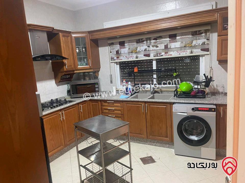 شقة مساحة 180م طابق أول للبيع في عمان - الرابية بسعر مغري 