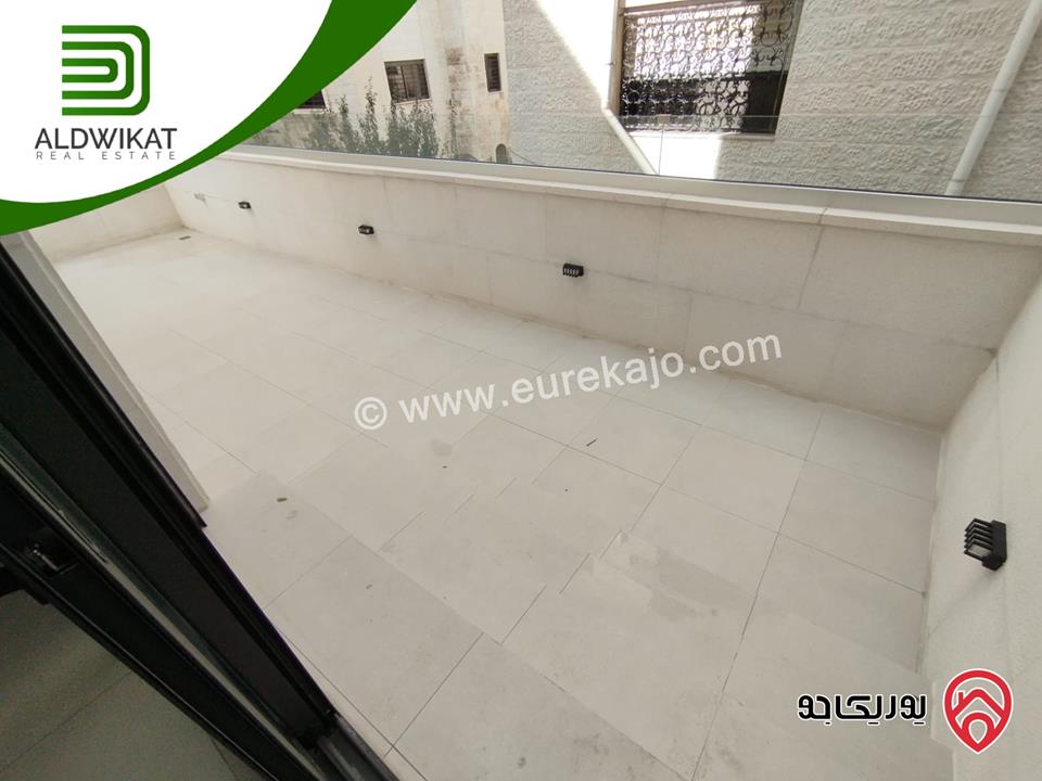 شقة دوبلكس طابق ارضي مساحة البناء 270م ومساحة الحديقة 120م ومساحة الترس 150م للبيع في عمان - ضاحية الامير راشد