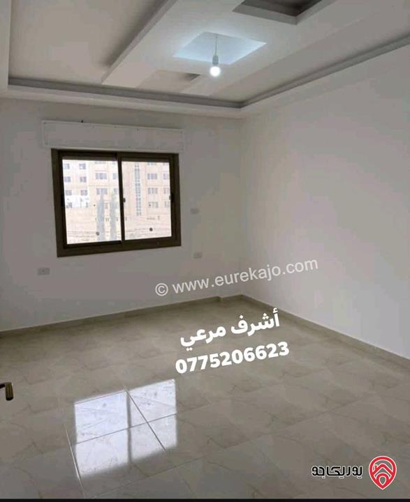 شقة شبه ارضي مساحة 150م داخلي و 100م خارجي لم تسكن للبيع في الزرقاء الجديدة