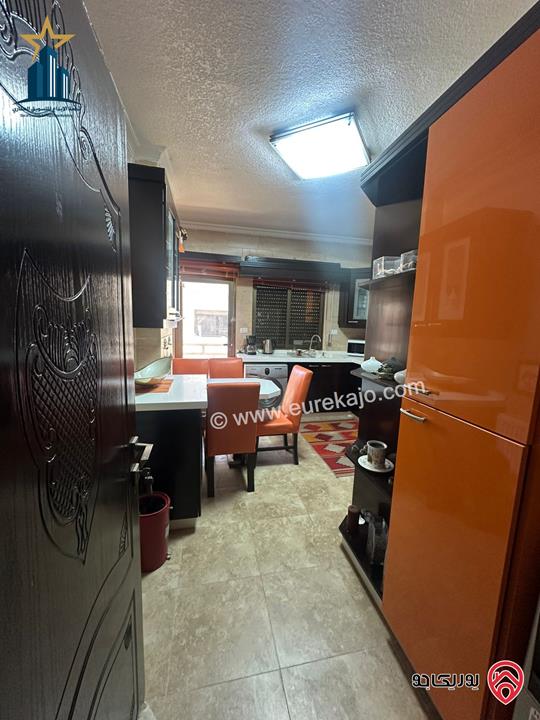 شقة مميزة طابـق ثاني مساحة 130م للبيع مع الاثاث في عمان - خلدا