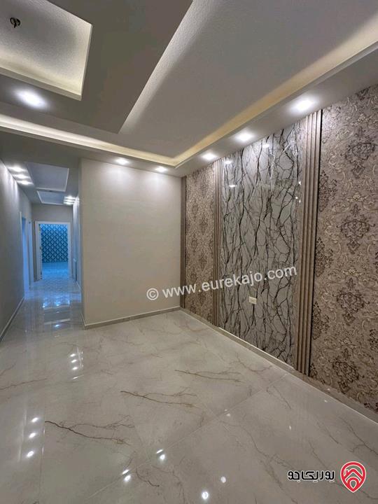 شقة مساحة 172م طابق ثاني للبيع في الزرقاء الجديدة - مشروع الحلبي 26 موقع مميز وهادئ جدا