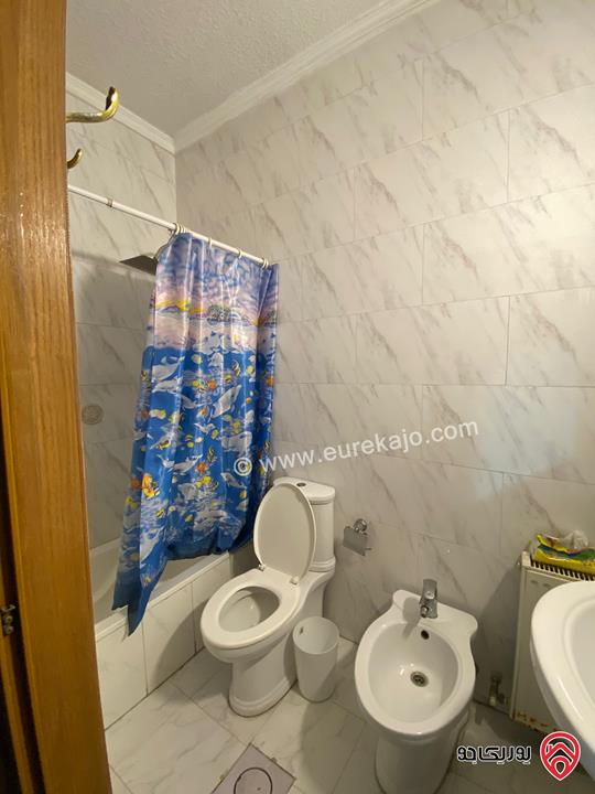 شقة مميزة طابق ثالث مساحة 213م للبيع في عمان - عبدون الدوار الخامس 