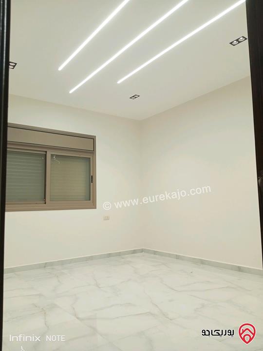 فيلا طابقين مساحة 340م على أرض 319م للبيع في الزرقاء - شومر 