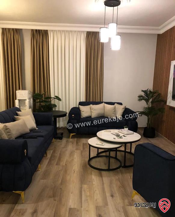 شقة فاخرة مفروشة طابق أول مساحة 105م للايجار في عمان - عبدون