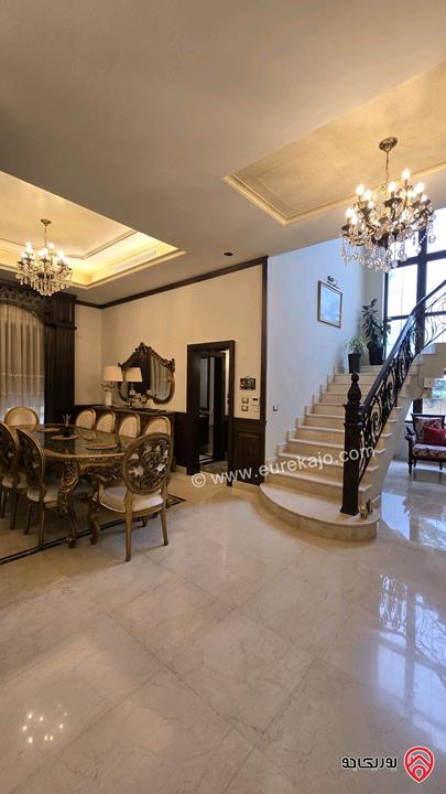 فيلا حديثة فخمة مساحة 690م على أرض 750م للبيع في عمان - البنيات طريق المطار 