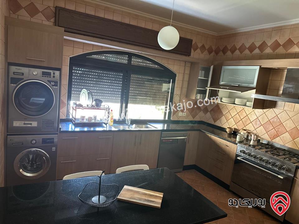 Newly Furnished Classy Apartment 220 Sqm in a Peaceful Family Building For rent in Amman - Dahiyet Alrasheed Walk to Univ.of.Jord. St. & Qasid