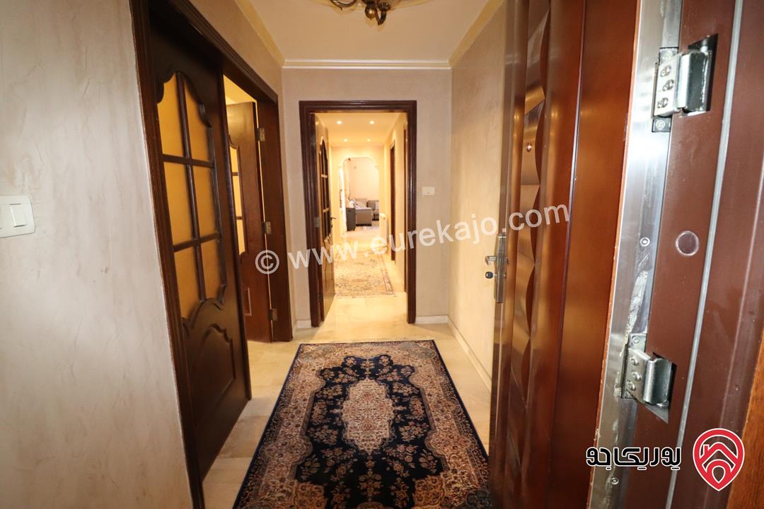 شقة سوبر ديلوكس أرضية مساحة 263م للبيع في عمان - الرابية