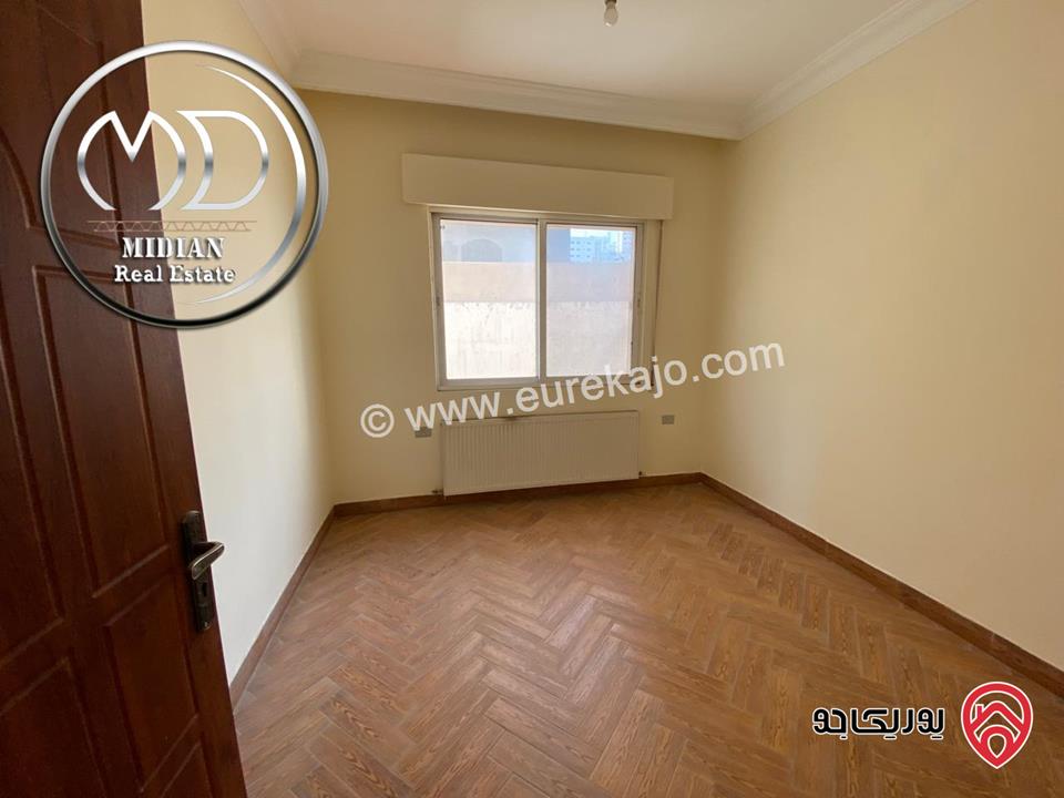 شقق للبيع طابق أخير مع روف في عمان - ضاحية الرشيد مساحات 220م & 240م مع تراسات امكانية الأقساط بأسعار مميزة