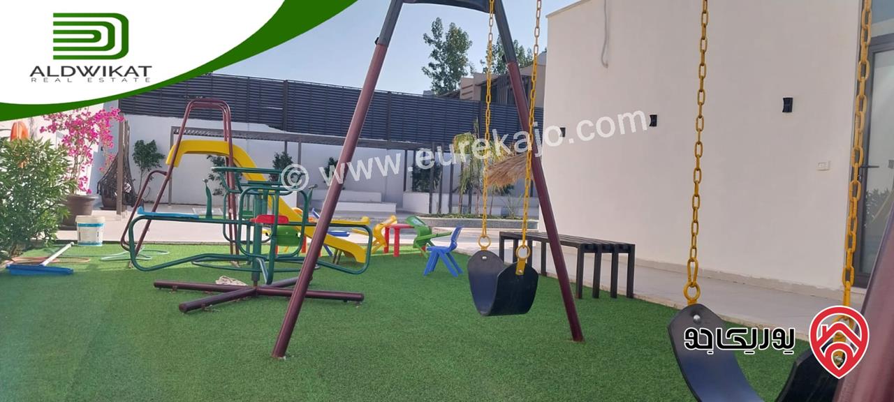 شاليه مميز مساحة الارض 1000م والبناء 165م للبيع في البحر الميت - منتجع البحيرة