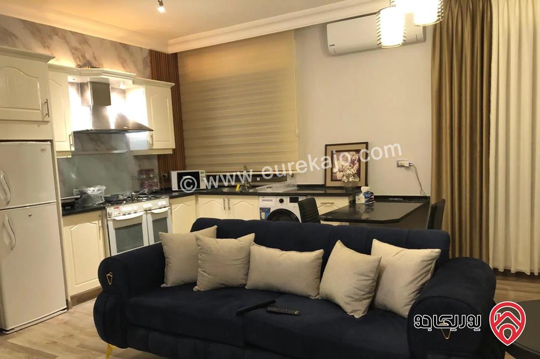 شقة فاخرة مفروشة طابق أول مساحة 105م للايجار في عمان - عبدون